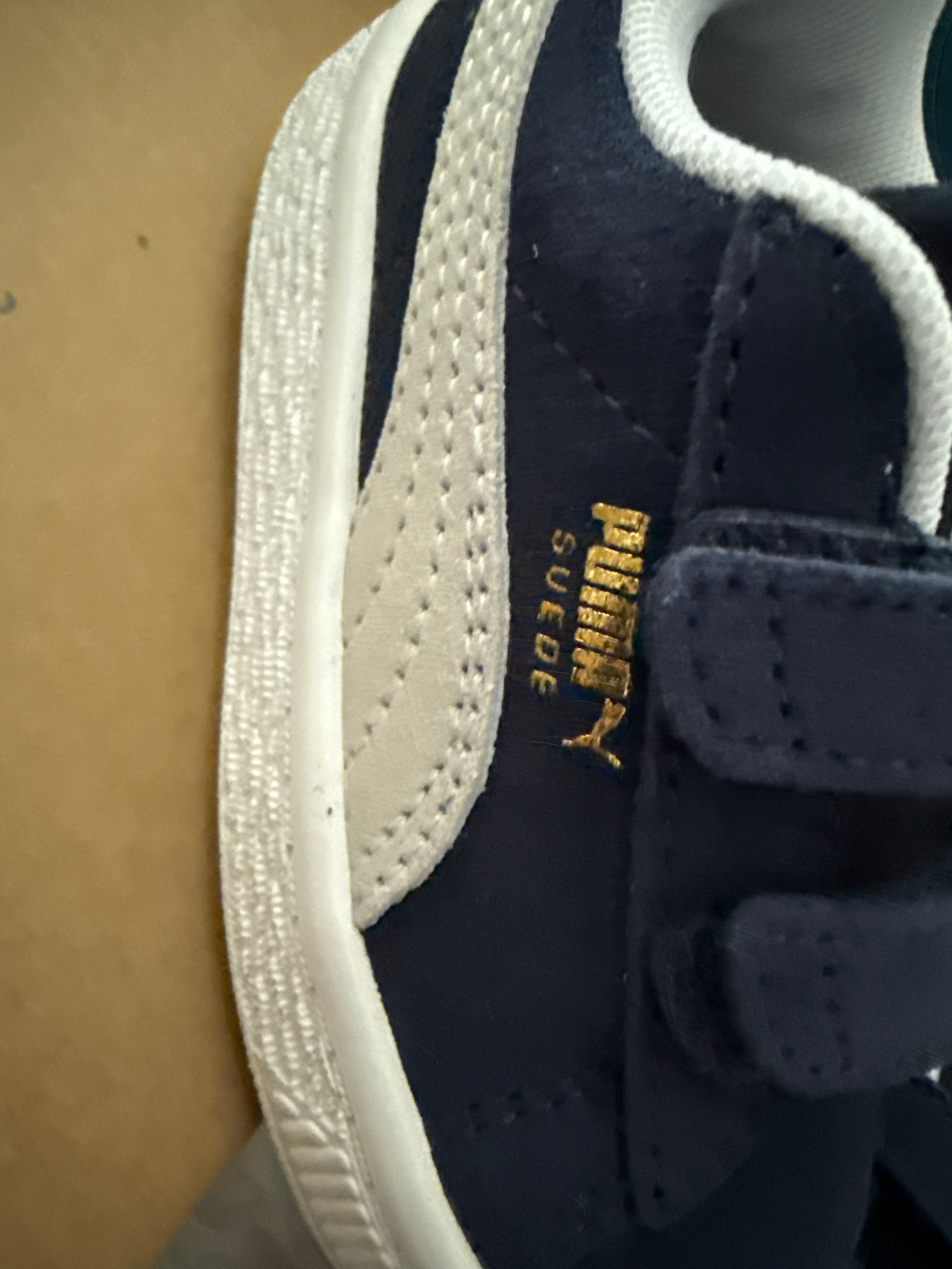 Puma Suede Kinder-Sneaker – Gr. 20 – Dunkelblau/Weiß – Neu mit Originalkarton Karton wurde geöffnet für die Fotos