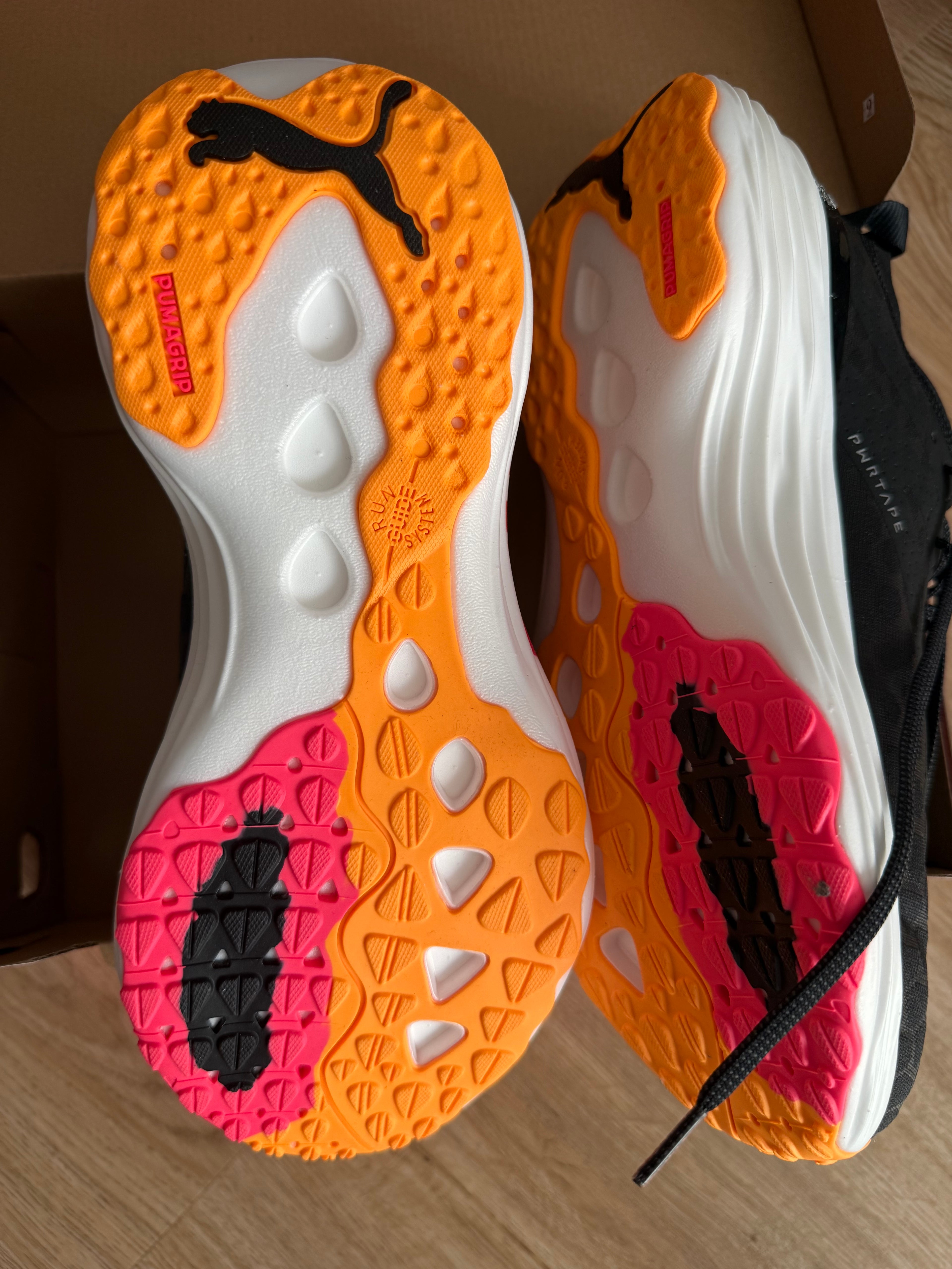 Puma Nitro Laufschuhe – Gr. 42 – Neu mit Karton