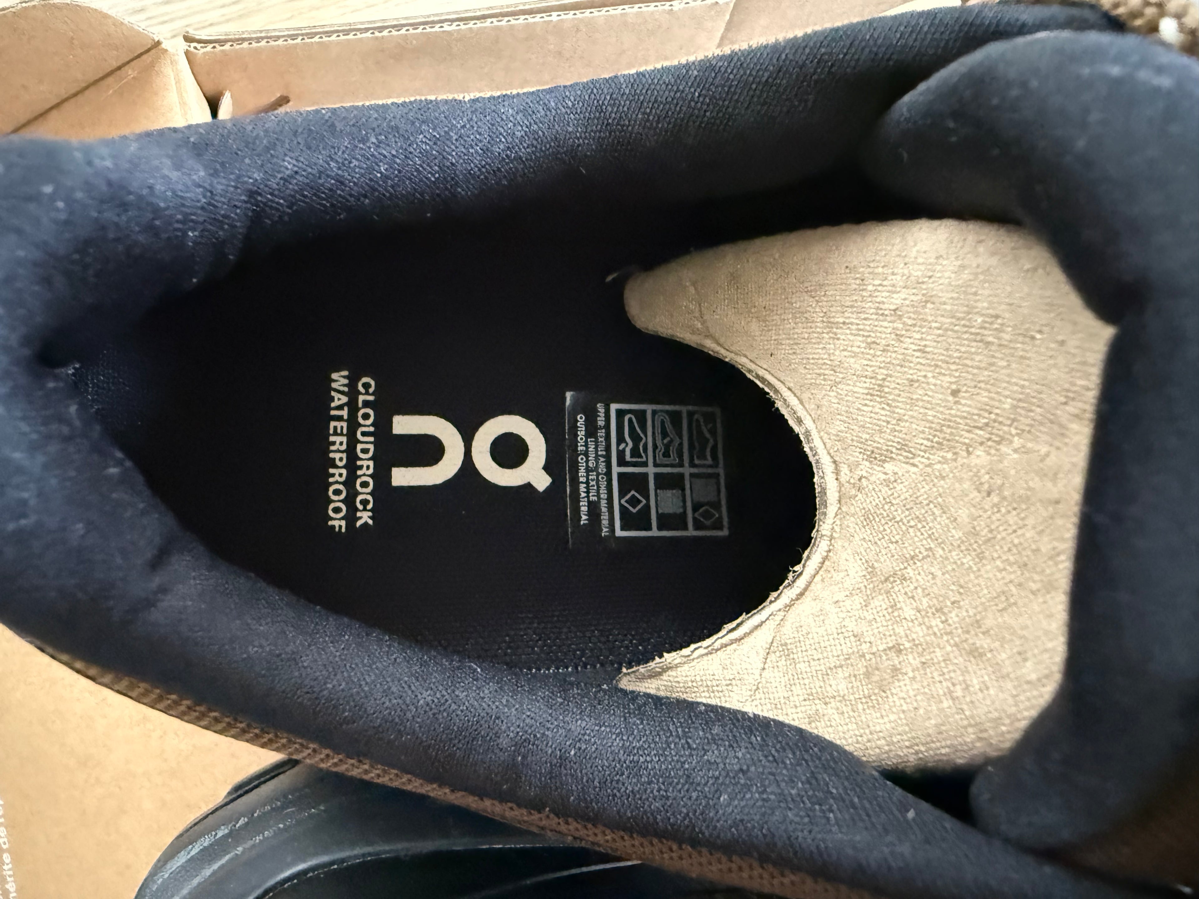 On Cloudrock Wanderschuhe – Gr. 42 – Braun – Neu & Original