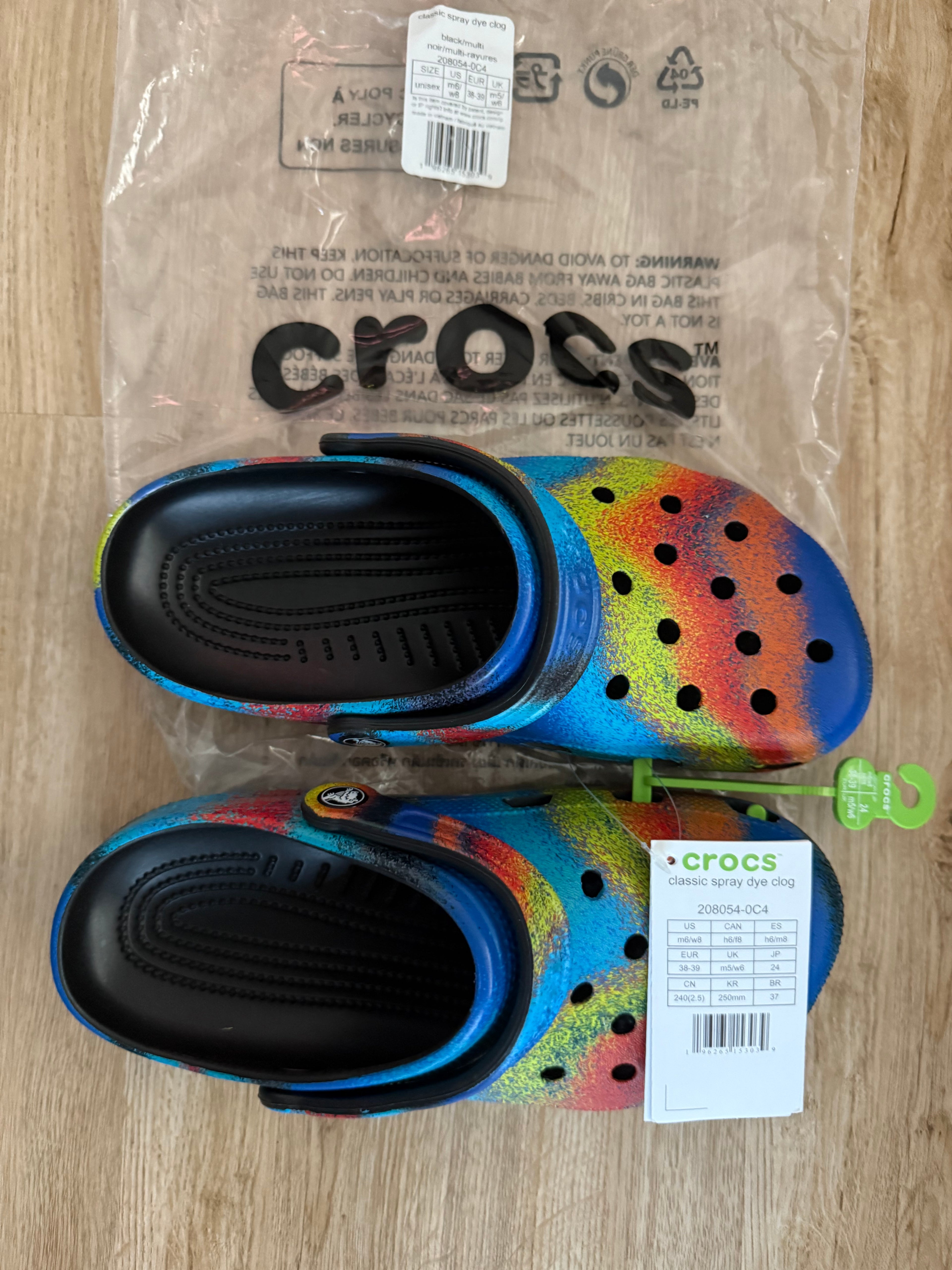 Crocs in Regenbogen Farben Gr 38-39