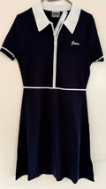 GUESS Damen Strickkleid mit Reißverschluss & Polokragen – Navy/Weiß – Gr. M – Neu mit Etikett