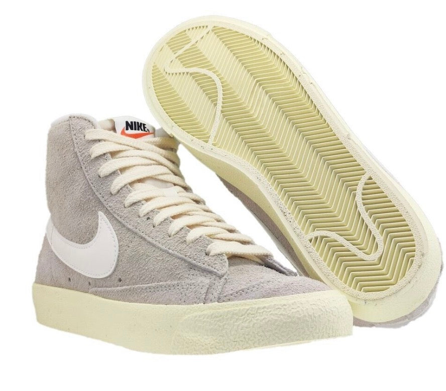 Nike Blazer Mid ’77 Vintage – Light Bone/Sail-Alabaster Gr 40