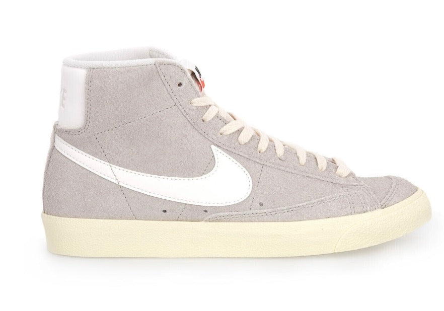 Nike Blazer Mid ’77 Vintage – Light Bone/Sail-Alabaster Gr 40