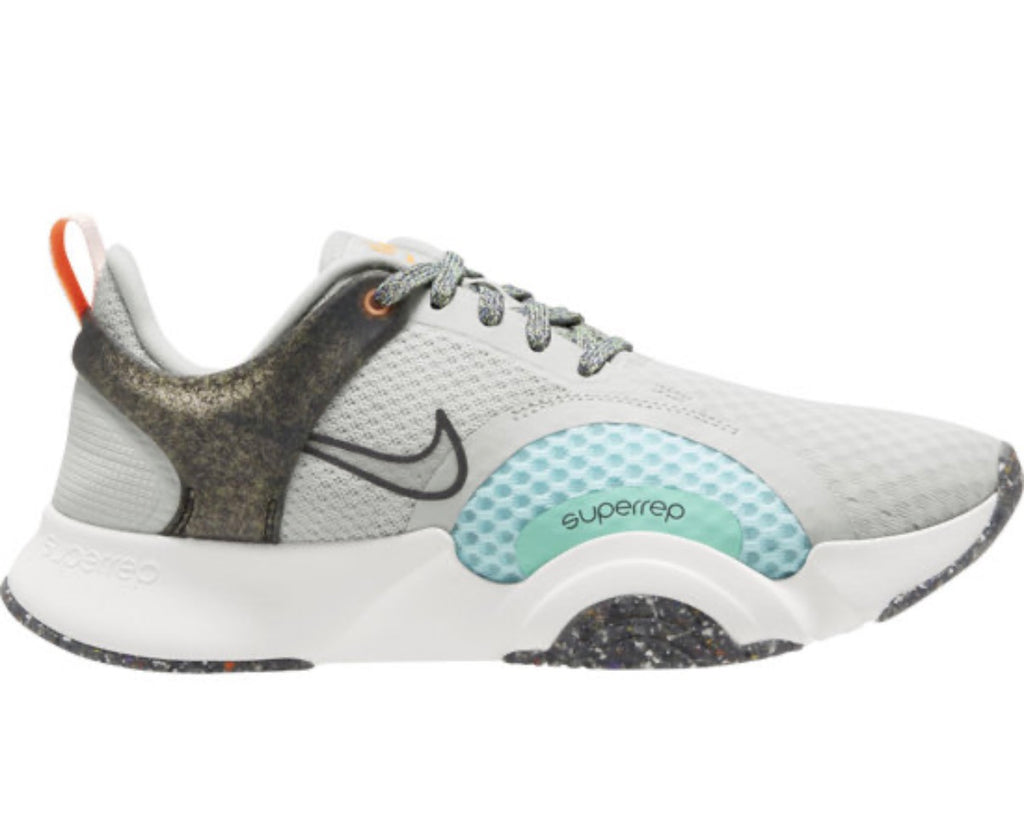 Nike Damen SuperRap Go 2 MFS Gr 40,5