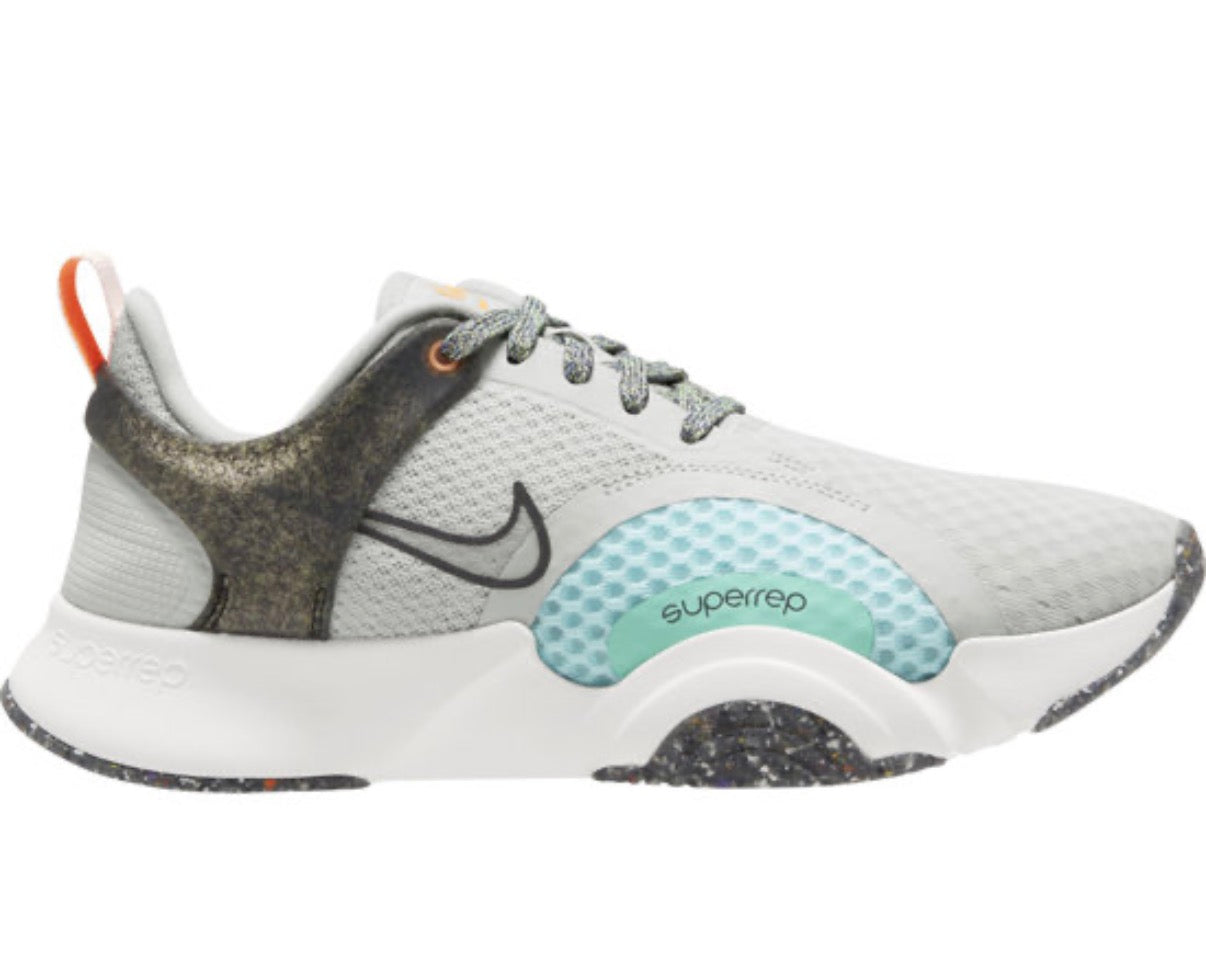 Nike Damen SuperRap Go 2 MFS Gr 40,5
