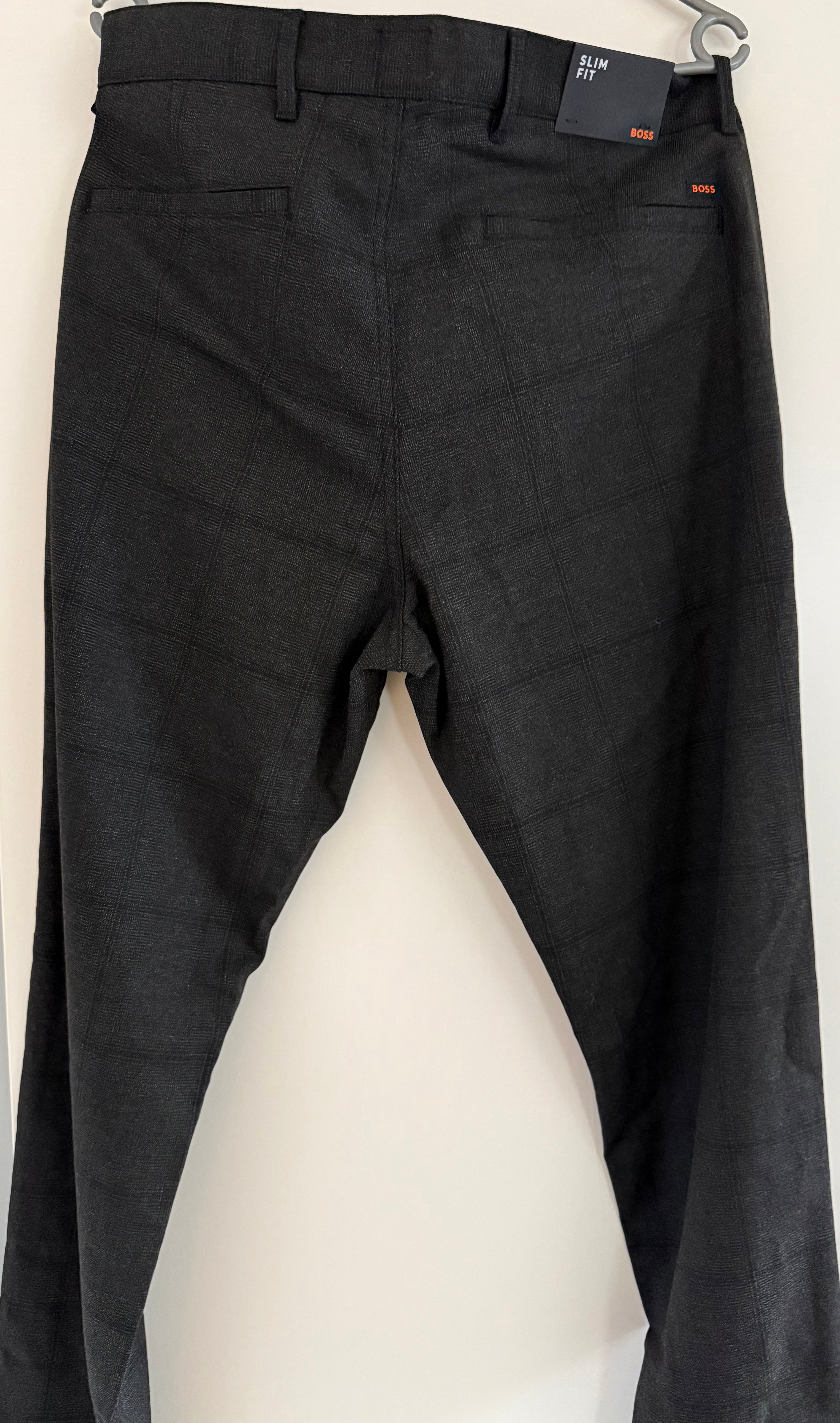 BOSS Herren Chino Slim Fit – Dunkelgrau kariert – Gr. 34–36 – Neu mit Etikett