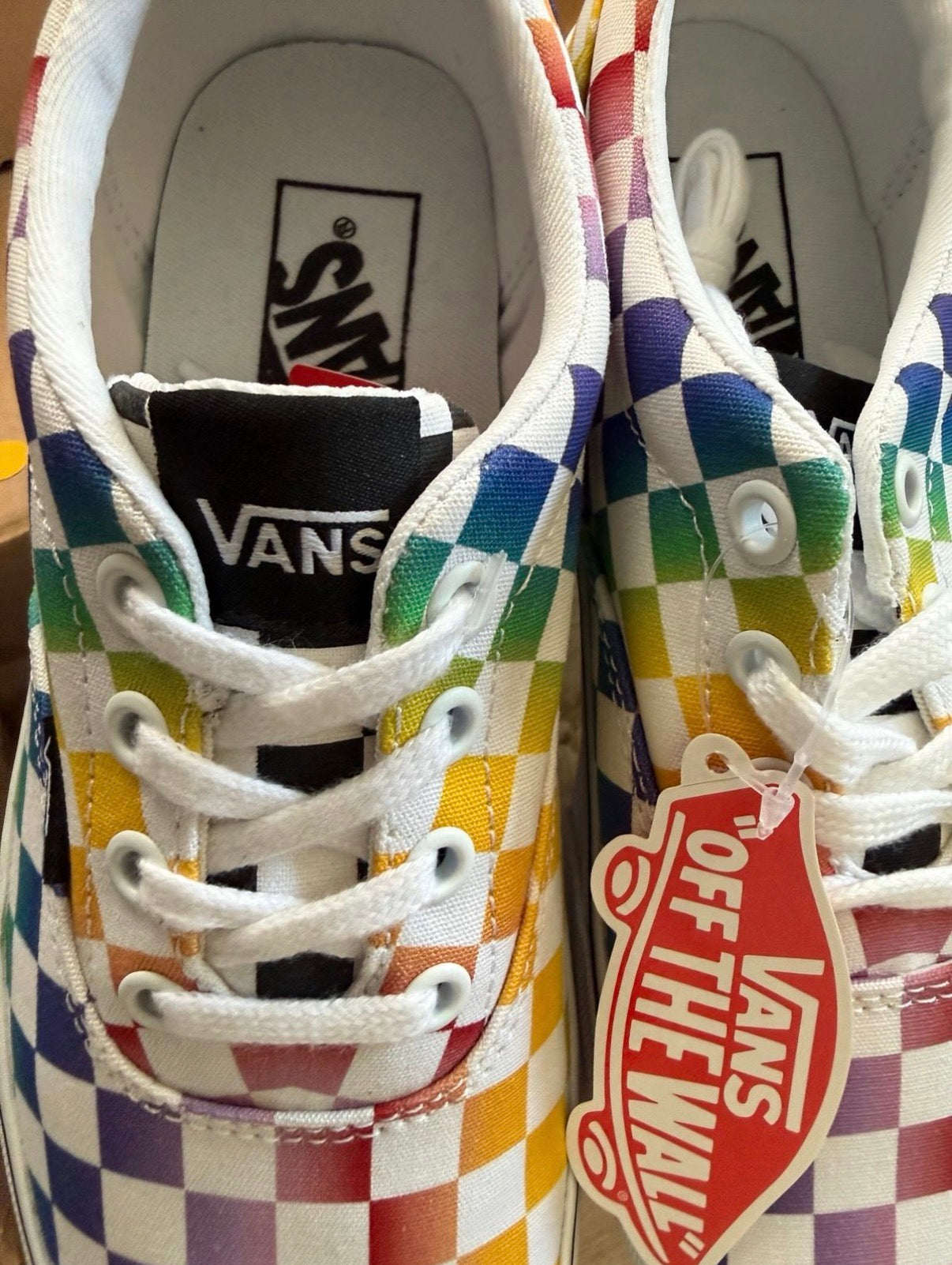 Vans Authentic – Rainbow Checkerboard – Gr. 37 – Neu mit Originalkarton