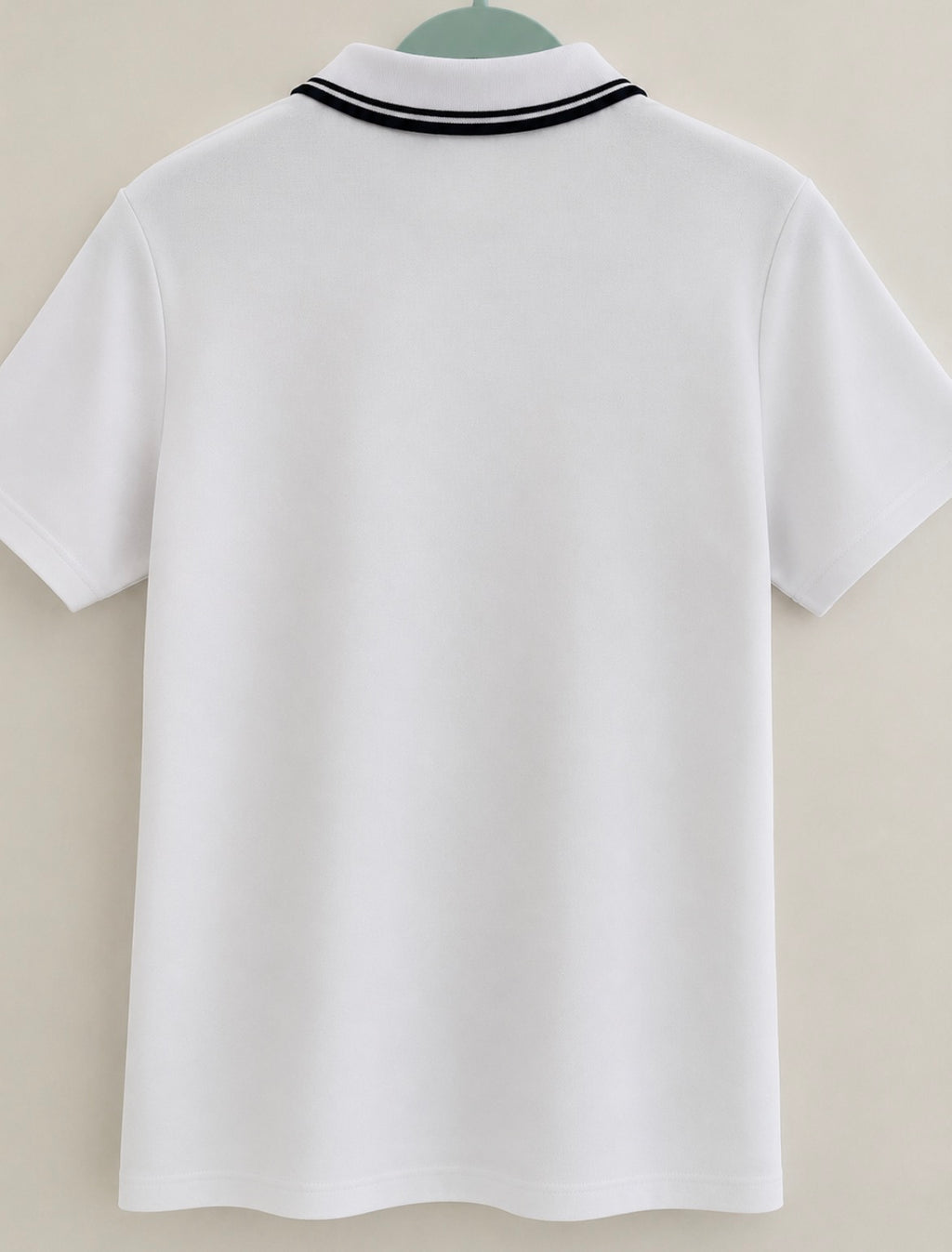 GUESS Damen Poloshirt Weiß – Größe L (fällt kleiner aus) – Neu mit Etikett