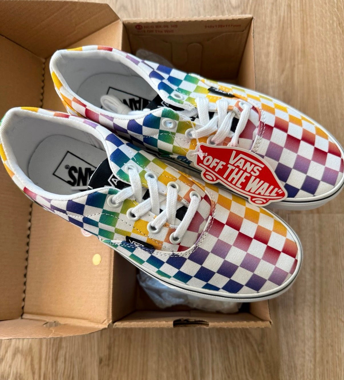 Vans Authentic – Rainbow Checkerboard – Gr. 37 – Neu mit Originalkarton