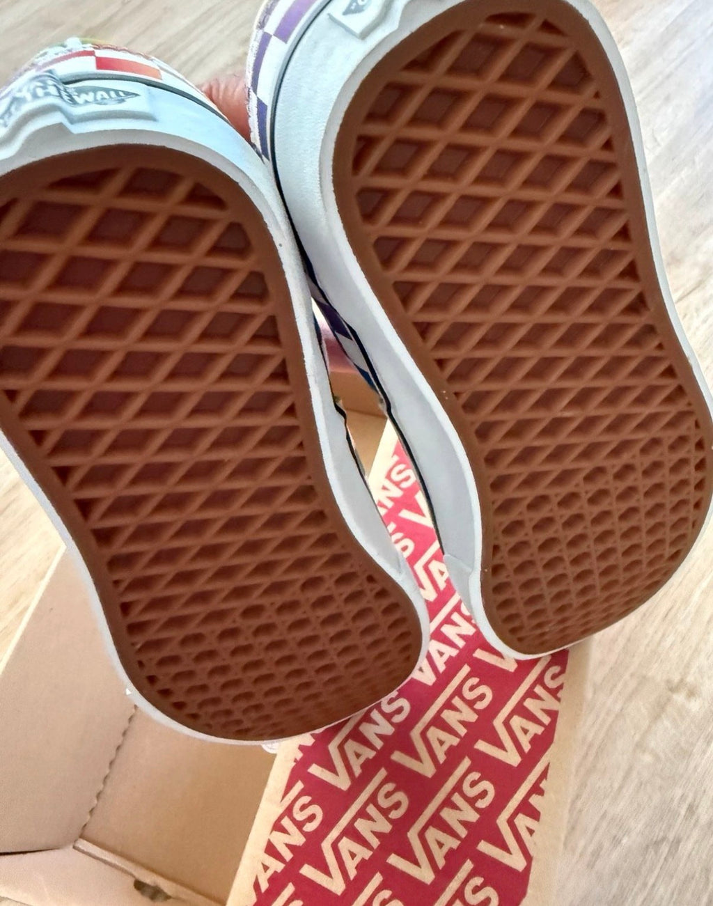 Vans Authentic – Rainbow Checkerboard – Gr. 37 – Neu mit Originalkarton