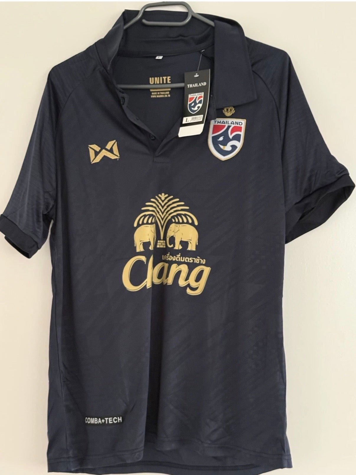 Thailand National Team Polo Trikot – Navy/Gold – Größe L – Neu mit Etikett
