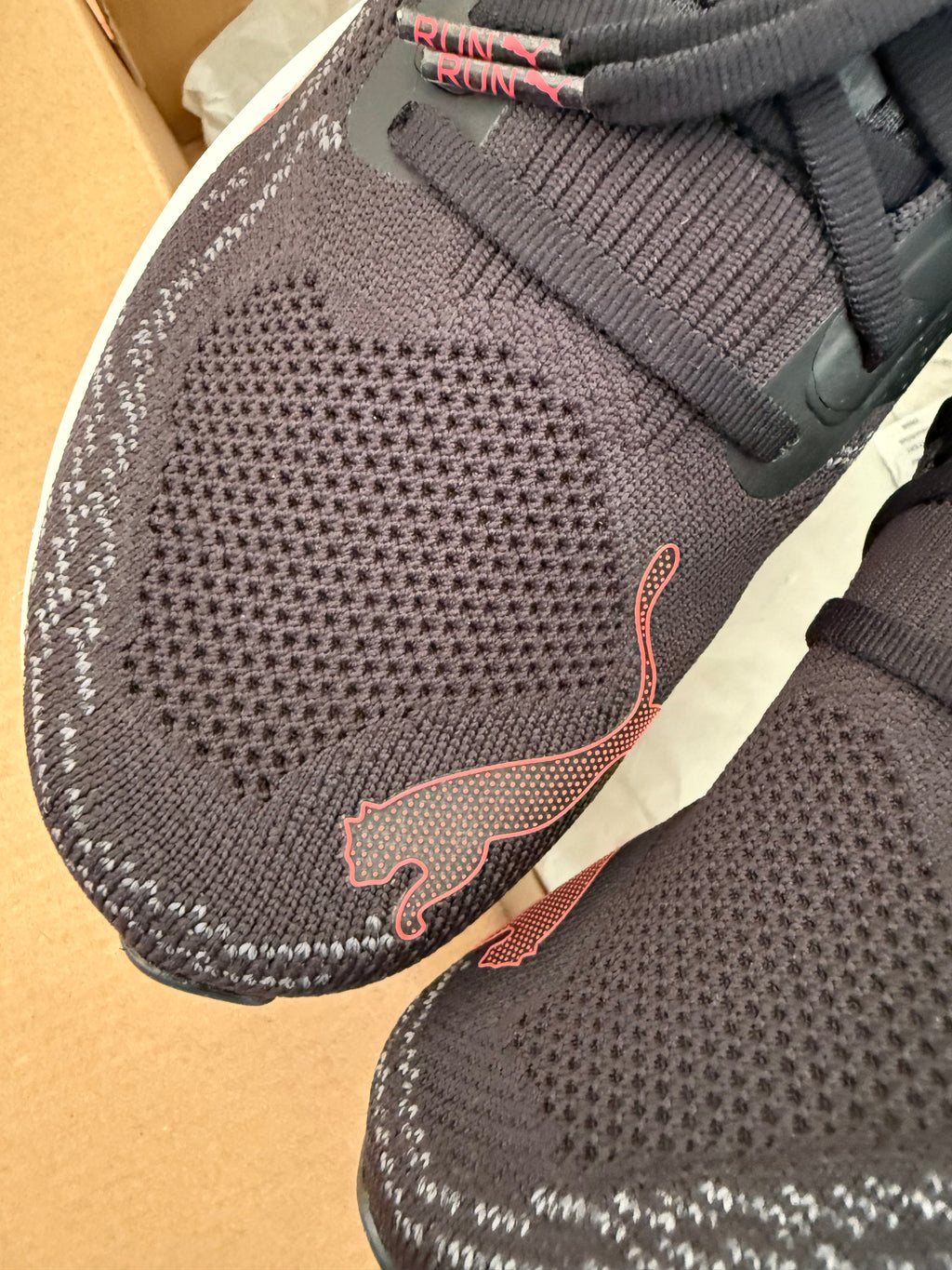 Puma Magnify Nitro 2 Herren Laufschuhe – Größe 43 – Neu | Karton beschädigt