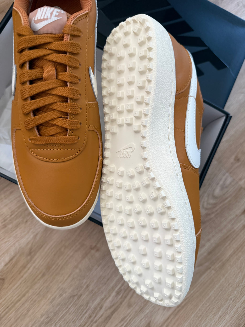 Nike Field General LTR – Desert Ochre/Sail (Neu) – Größe 43