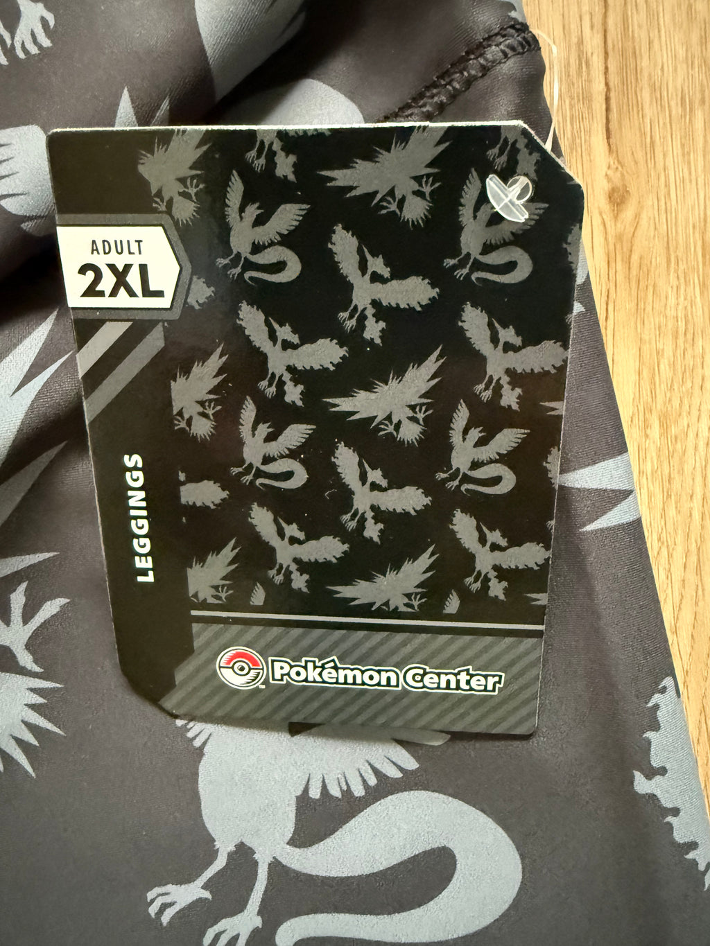 Pokémon Center Legends of Kanto Leggings – Adult 2XL & L vorhanden – Neu mit Etikett