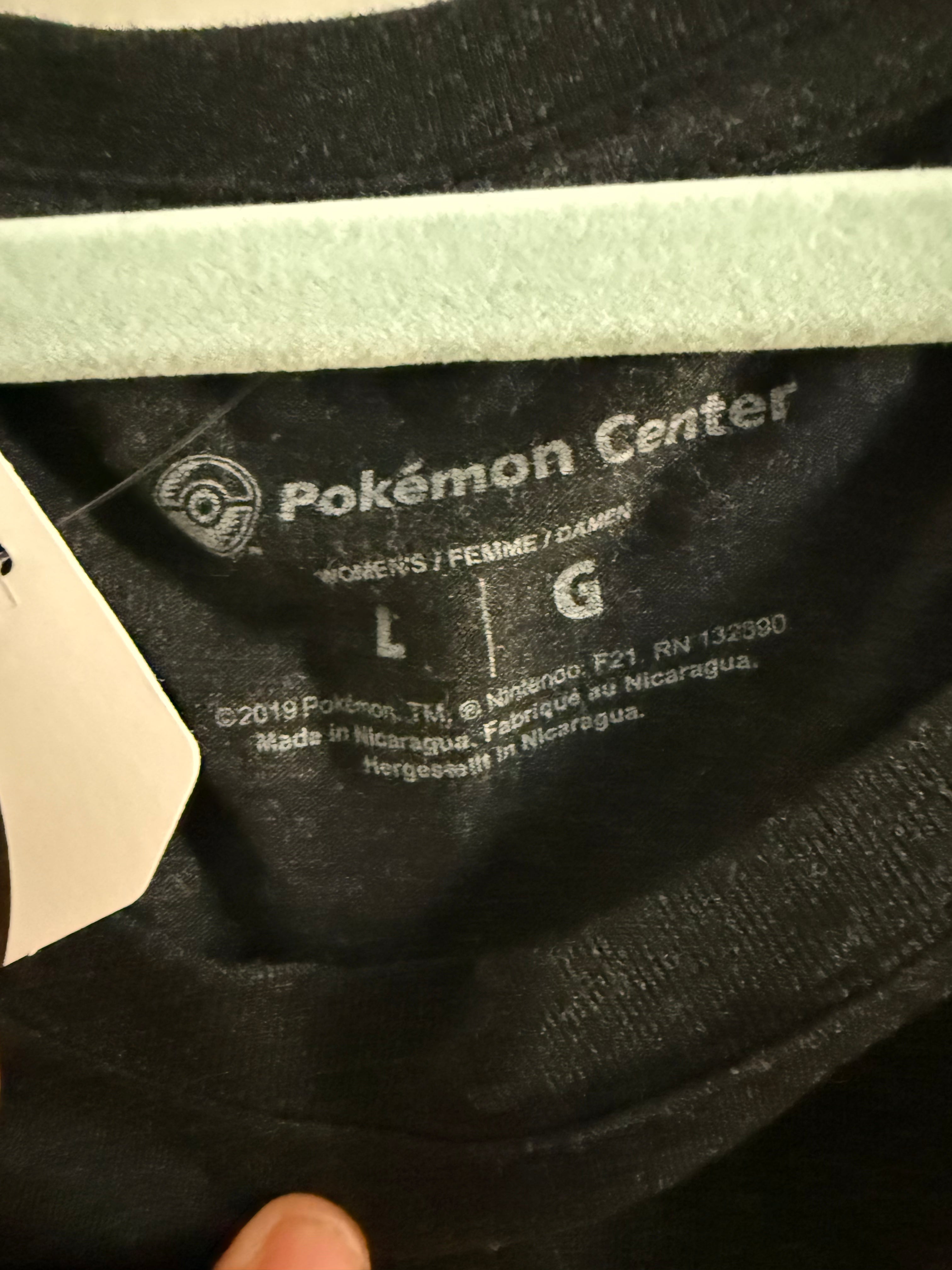 Pokémon Center Team Rocket Langarmshirt – Neu mit Etikett – Damen Gr. L