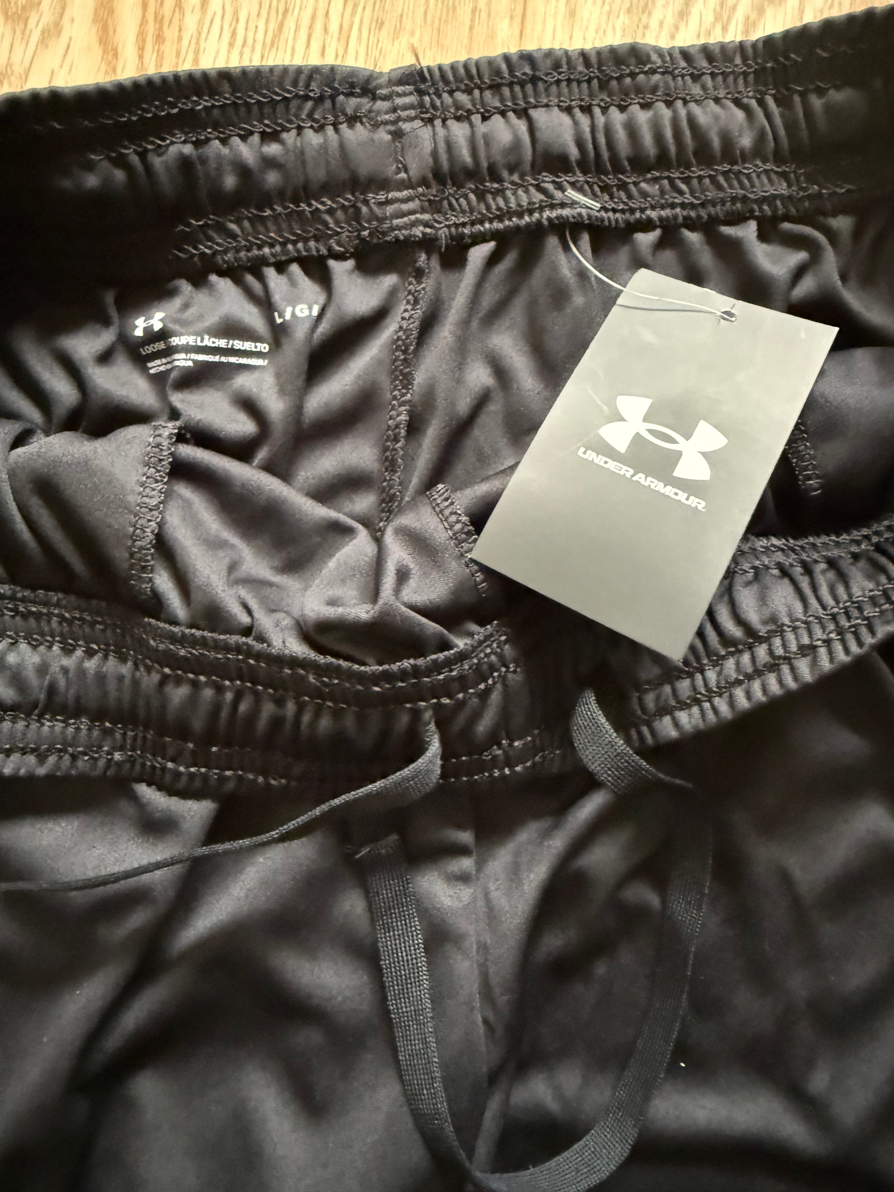 Under Armour Herren Shorts Tech Graphic Short 1306443 008