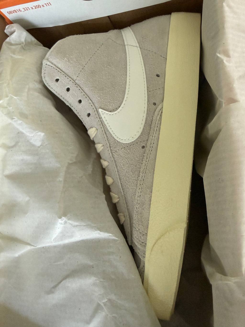 Nike Blazer Mid ’77 Vintage – Light Bone/Sail-Alabaster Gr 40