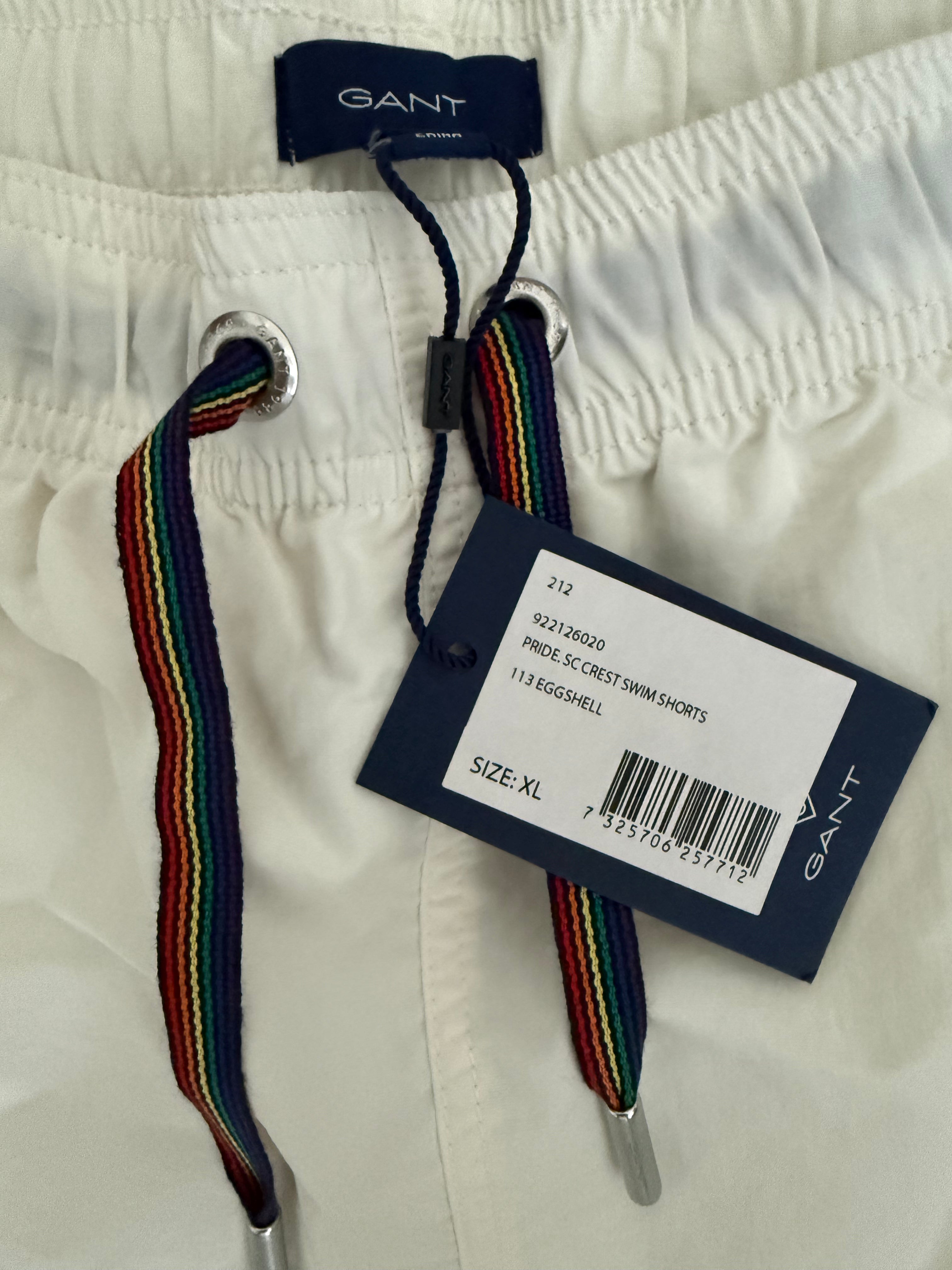 GANT Pride Herren Badeshorts Weiß – Größe XL – Neu

Stilvolle GANT Swim Shorts ist nur 1x vorhanden