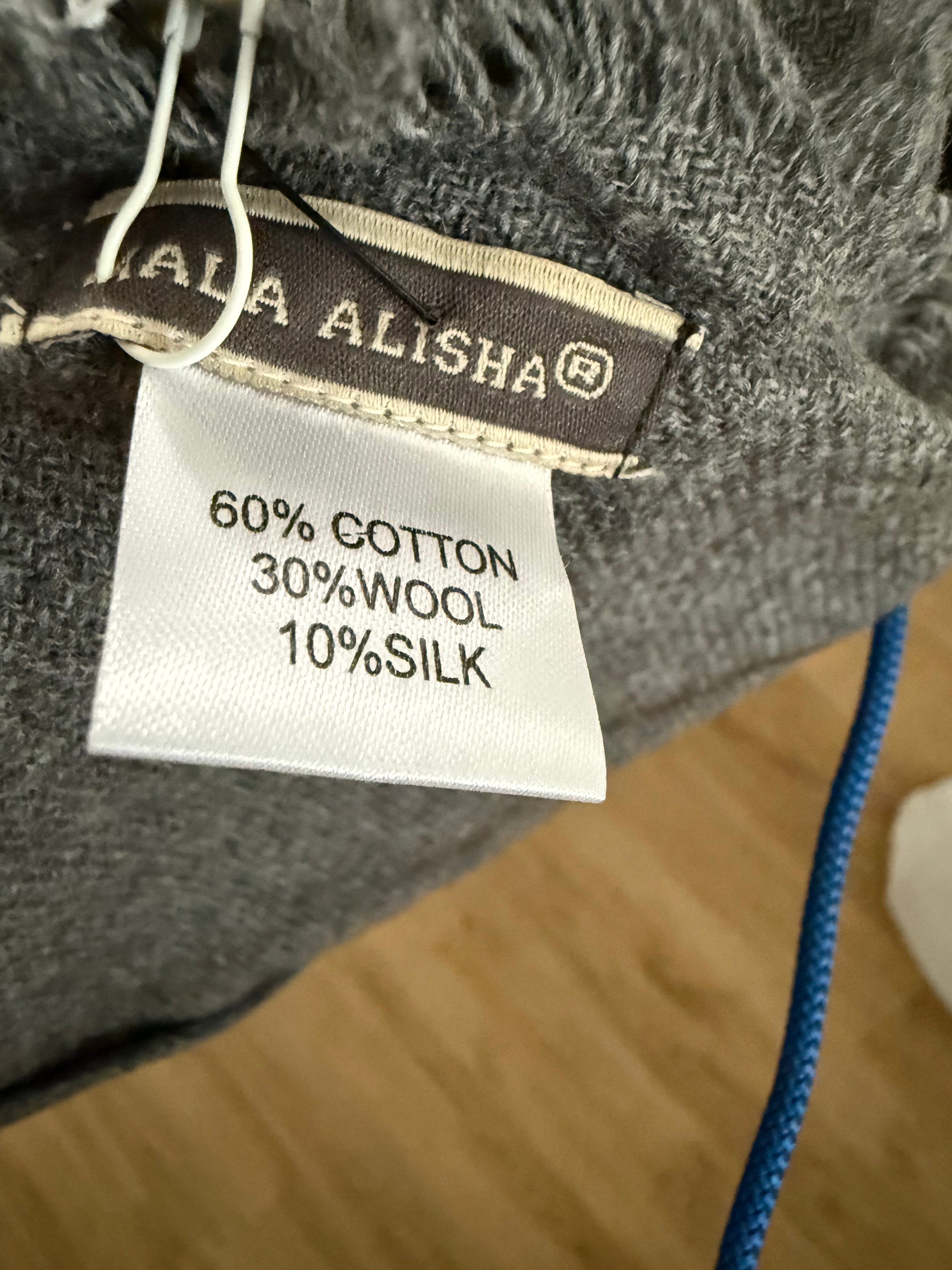 MALA ALISHA® Super Women Schal – Groß & wunderschön

Wunderschöner MALA ALISHA® Schal in großzügigem Format – Neuware!